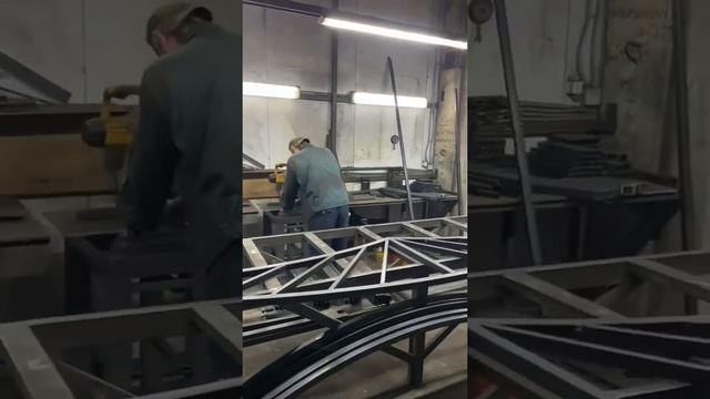 Навесы из поликарбоната Спецкаркас | Изготовление навесов для автомобиля | www.specframe.ru