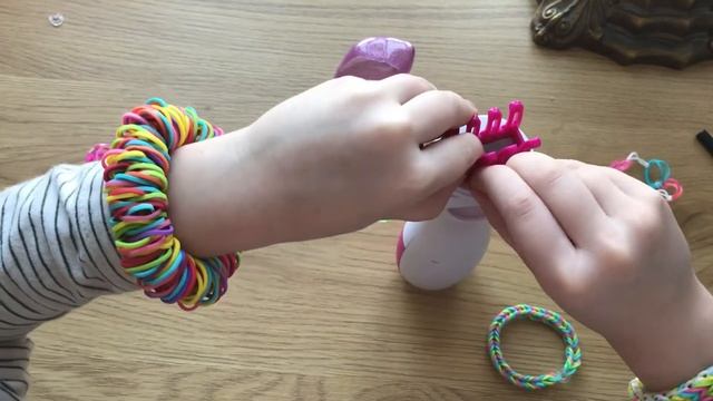 Kidcom поделки. Браслет РЫБИЙ ХВОСТ