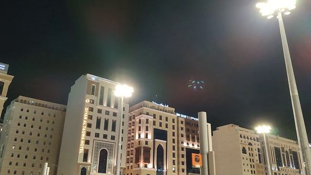 Мечеть Пророка Мухаммада да благословит его Аллах и да приветствует  Ночью