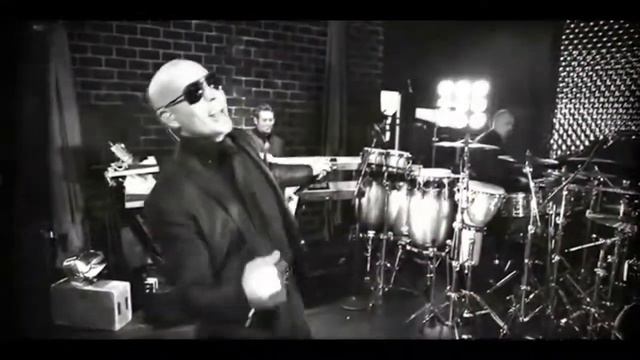 Pitbull  SoundCheck - Give Me Everything LIVE