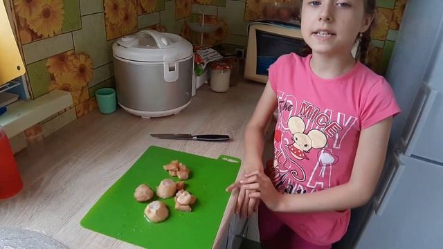Суп-пюре из картошки. Очень вкусно и просто. Любимый супчик детей.