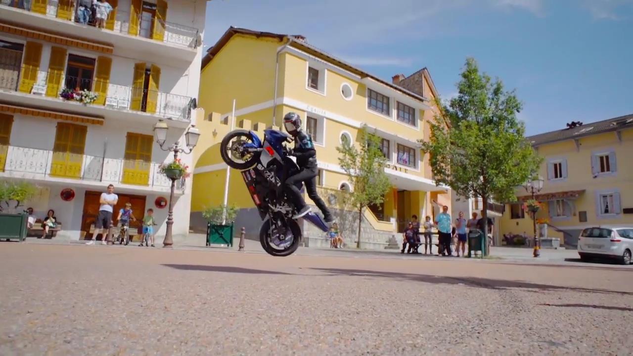 Suzuki GSX-R GSXR Ultimate Drifting