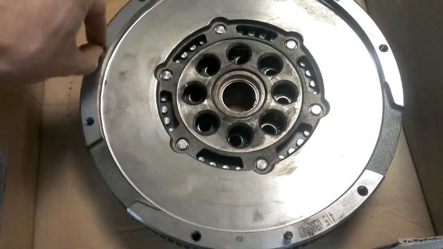 Отсутствие демпфирующего усилия маховика Luk