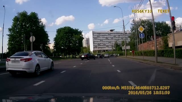 Двойной проезд на красный Зеленоград