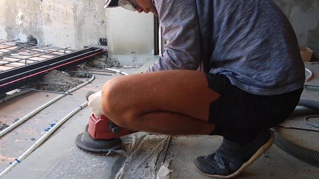 Шлифуем бетон на финишной чашке C1 старого образца - бумеранг с точкой на HILTI DG 150. Новосибирс