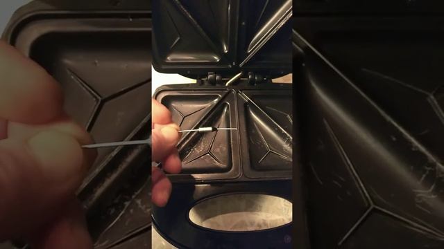 Ремонт бутербродницы Redmond RSM-M1402