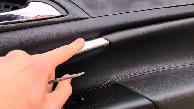 Ремонт дверей: снятие обшивки и замена ручек