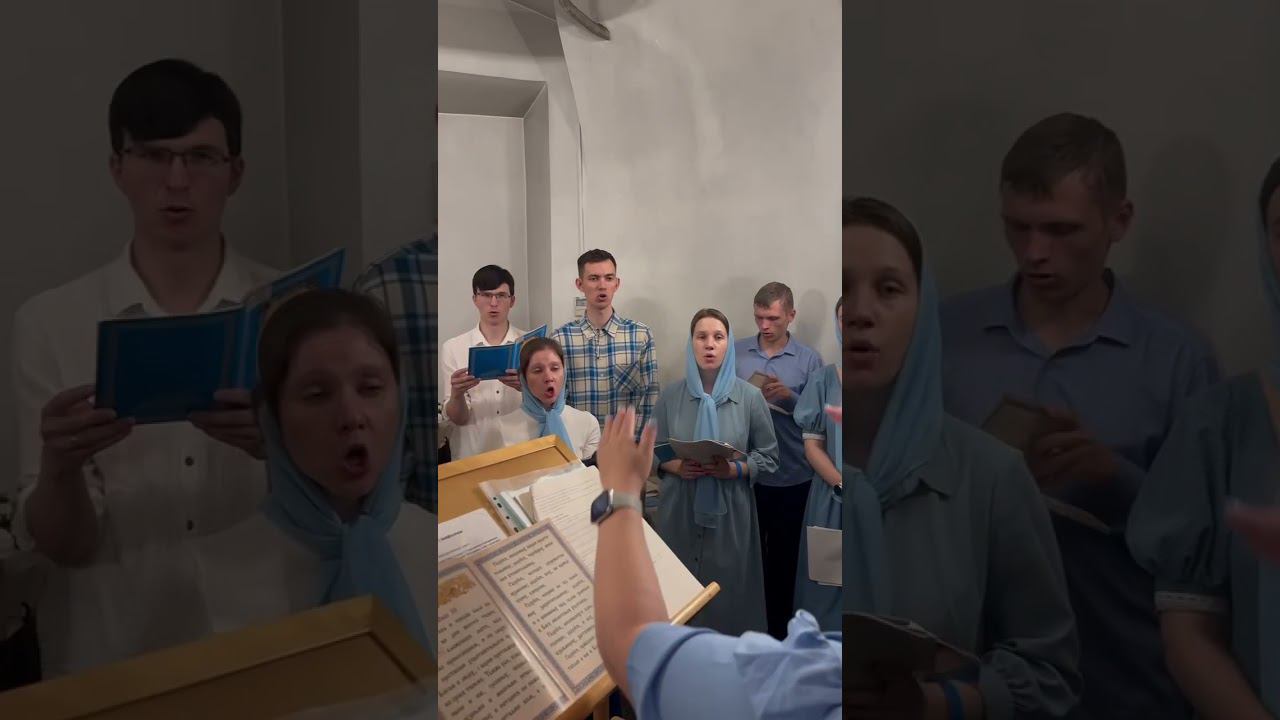 Православная молодежь у блаженной Матроны