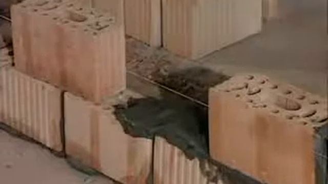 возведение стены