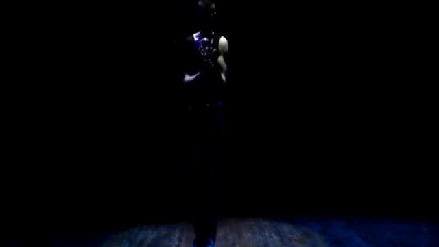 Контактное жонглирование цветныеми мячами