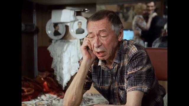 Хорошего сына воспитала. Дай Бог каждому.