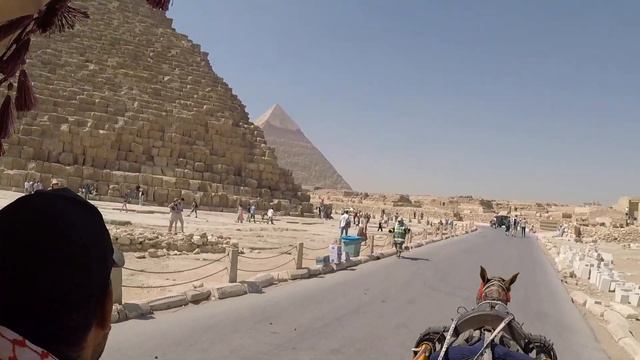 Пирамида Хеопса - надо ли в неё залезать?