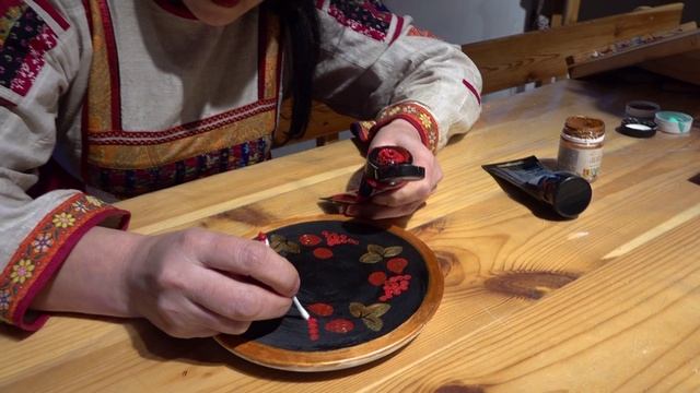 Мастер-класс по росписи деревянной тарелки