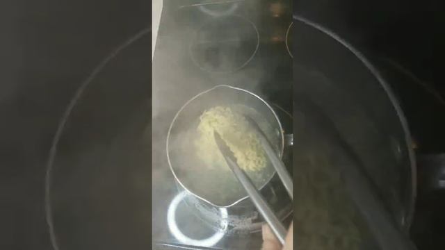 Ramen Hacks: Peanut Butter Shin Ramen ???