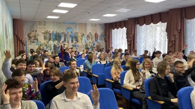 Вчера в пермском Лицее №1 старшеклассники изучали умный дом