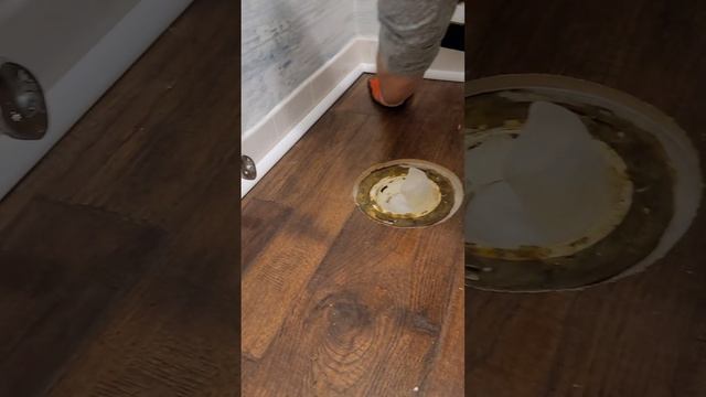 Mira!!!como Poner Clavos Invisibles En Una Moldura De Pvc.