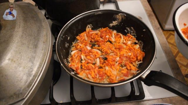 Готовлю на 2 дня. Рыба под маринадом и голубцы в соусе.