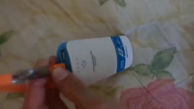 Power Bank заряжает сам себя.
