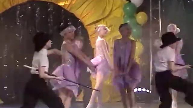 РОДНИЧОК Н Тагил   танец Дело в шляпе   ХП юбилей март 2002