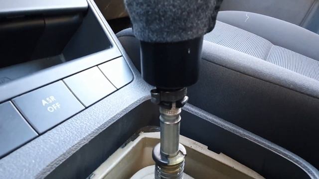VW - Как снять чехол КПП, ГОЛЬФ плюс,  Тигуан
