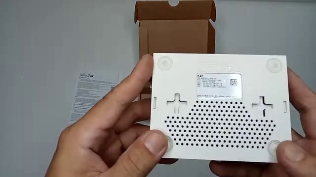 UNBOXING MikroTik RB951Ui-2nD hAP by NeXTGENiT