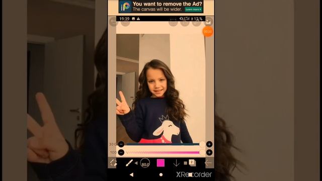 красим Вики шоу волосы в розовый цвет