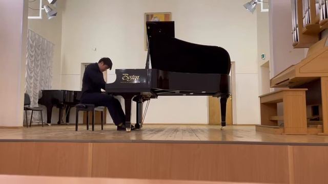 Людвиг Ван Бетховен, Соната No.9, 1-часть, исполнитель: Ван Цзыжуй.