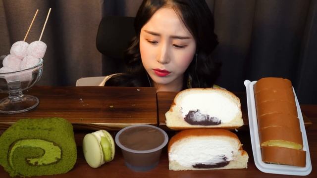 요즘 핫한 편의점 디저트 먹방 ASMR ? 연세 생크림빵부터 녹차 롤케이크까지 Convenience Store Dessert Cream Bread Mukbang