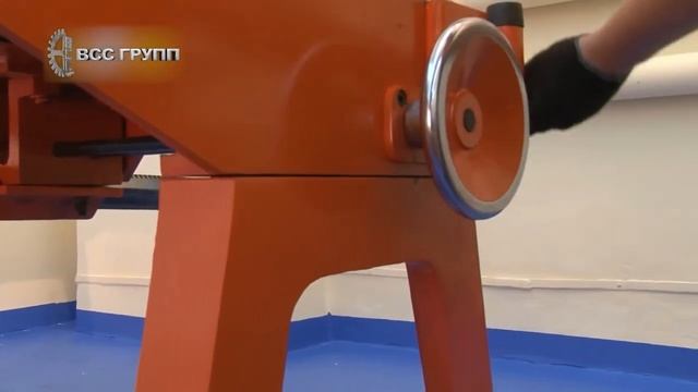 Гильотина ручная сабельного типа  KHS 1000 и 1250