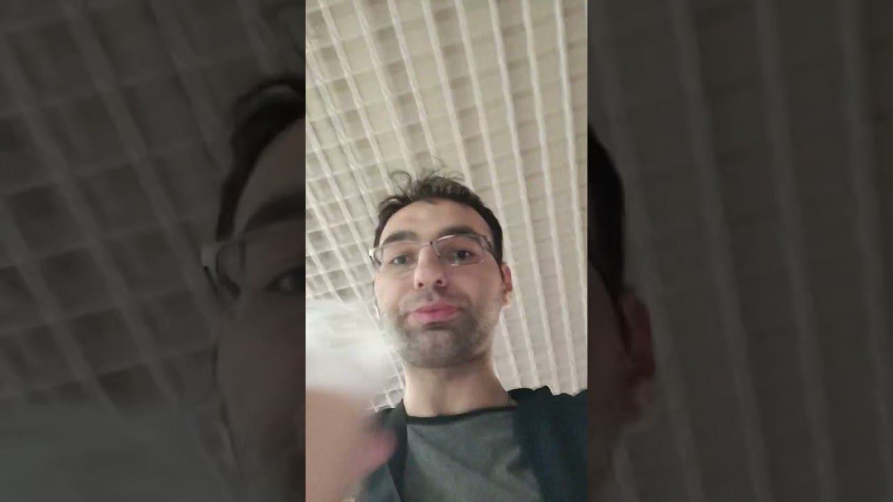 пробую новинку айс лате  с карамелью от Rostics