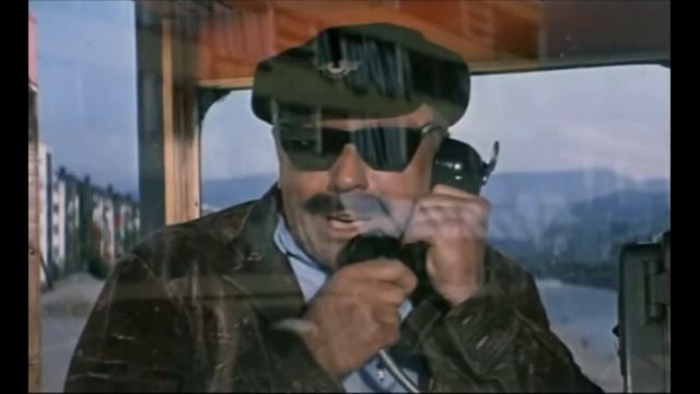 Бриллиант почти не виден. Скрытый смысл в комедии Гайдая