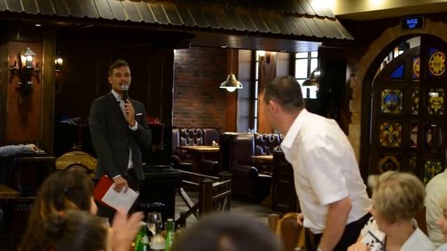 Ведущий Руслан Аристов