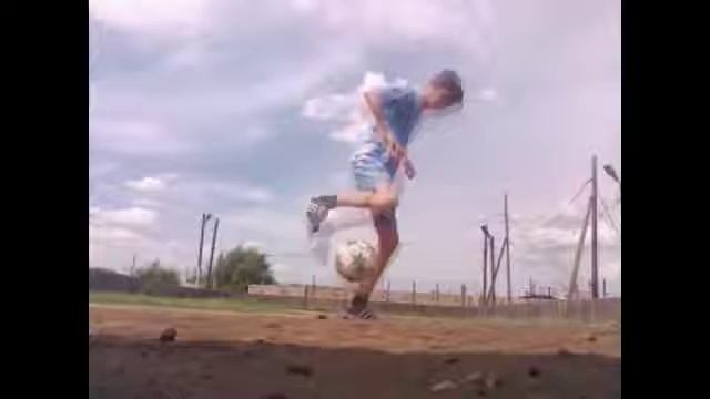 Как сделать футбольный трюк