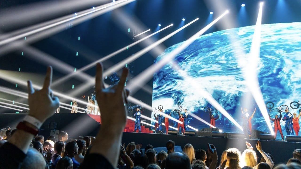 Кейс шоу-программы на вечеринке в честь 10-летия 