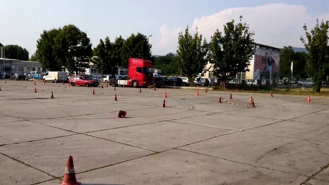 8f8e30fe8b687c444f3452edd995f29c