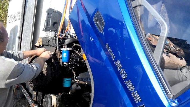 Снятие двигателя Фотон экскаватором.