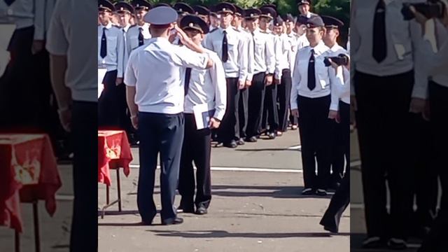 Вот  и лейтенант.