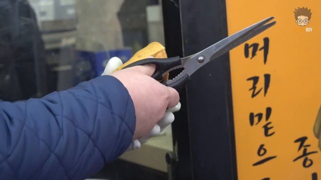 아이스크림 붕어빵 / Soft Ice Cream Fish Bun - Korean Street Food / 속초 중앙시장 길거리 음식
