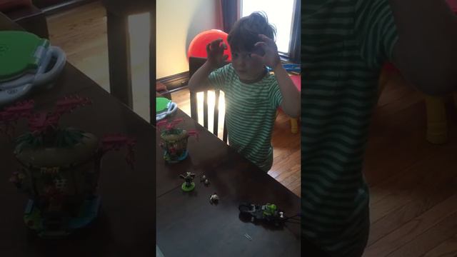 Angry Bird Movie Bird Island Egg Heist Review