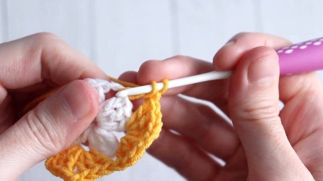 Подруга захотела кардиган из мотивов как в бутике. Показываю, как вязать тот самый мотив крючком