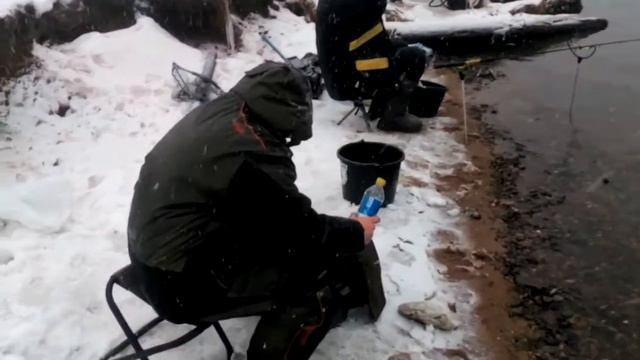 Десногорск рыбалка на Трояновском сбросе на фидер2