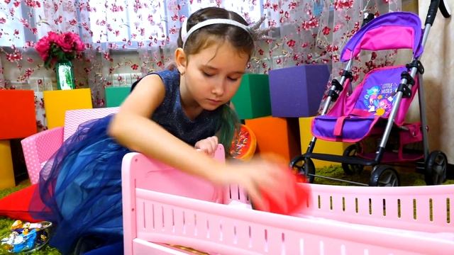 Играем с Беби Бон - Две Принцессы открывают замочки - Видео для девочек игры и куклы