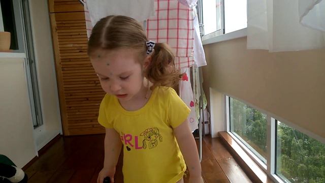 Собирай игрушки быстро, папа!