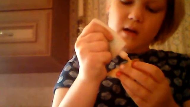 Я не профисеонал я просто к школе макияж делою:))