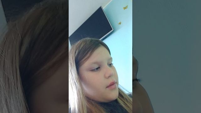 Кто хочет ко мне на стенку попасть пишите комменты я вас добавлю