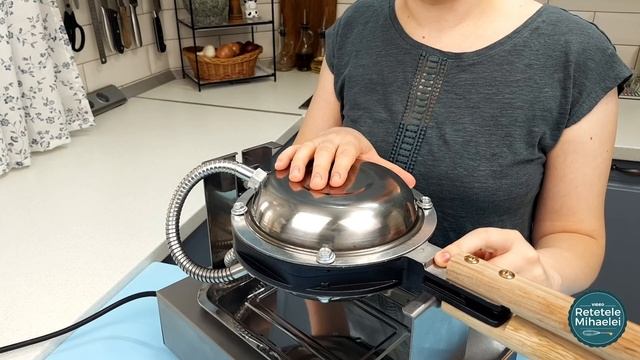 Reteta Pe Care O Poti Transforma Intr-o Afacere - Gofre Pufoase Cu Buline / Bubble Waffle