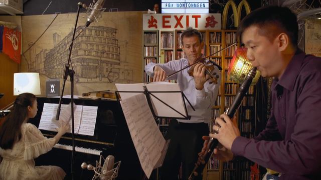 Bartók - Contrasts | Tiny Galaxy Concerts @ Wontonmeen: Ep 1