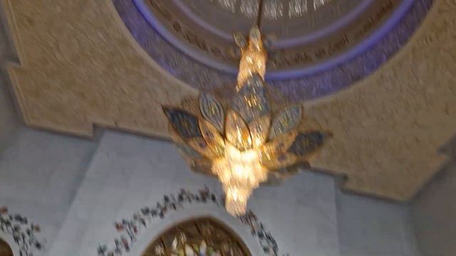 Очень красивая Мечеть в Абу Даби👍