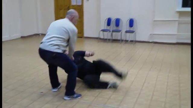 скоростные сбивы и контрудары от атак ножом