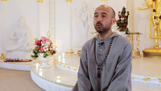 Дикша - карма-санньяса, грихастха, брахмачари, пурна